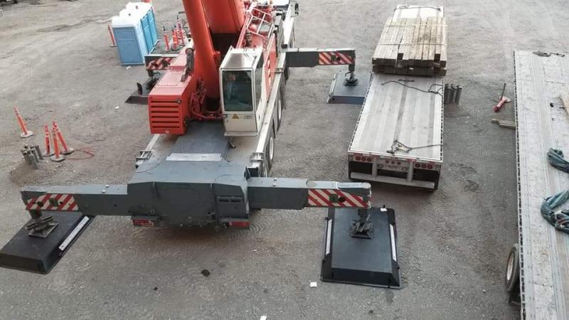 Setting Up 300 Ton Liebherr All-Terrain Crane